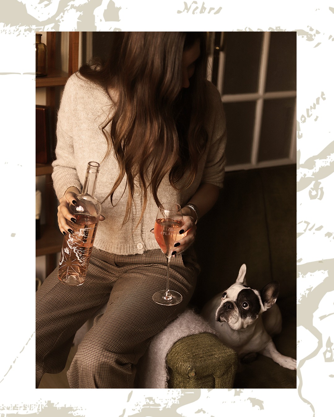 Notas de fruta roja y frescura atlántica: así se disfruta un Rosé con Alma. 🌸🌊