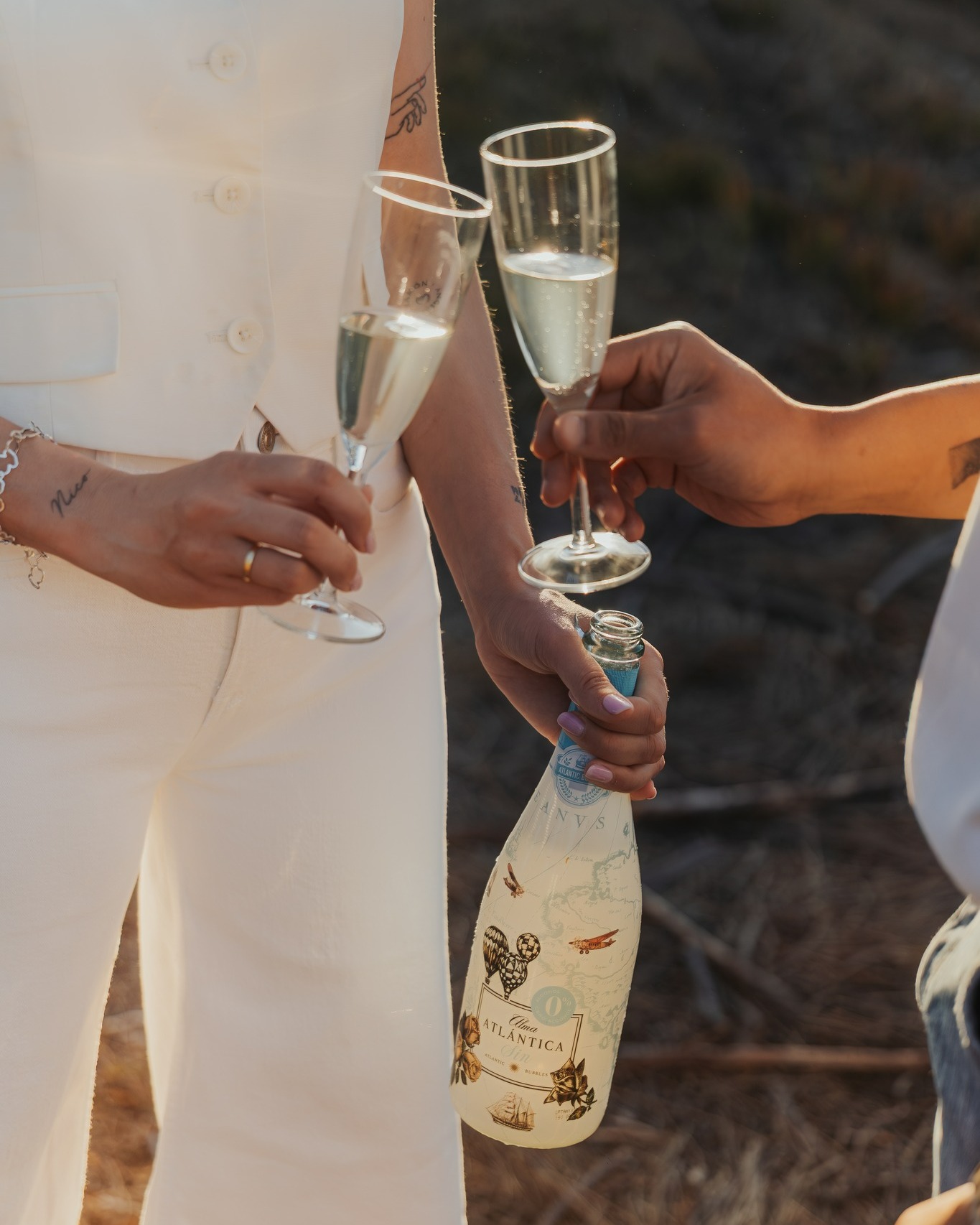 Descubre nuestro #AlmaAtlánticaSin…
💛 Frescor
🌊 Sabor
✨ Libertad
Ideal para esas celebraciones, esos momentos, en los que lo único que sobra son las excusas. 🥂