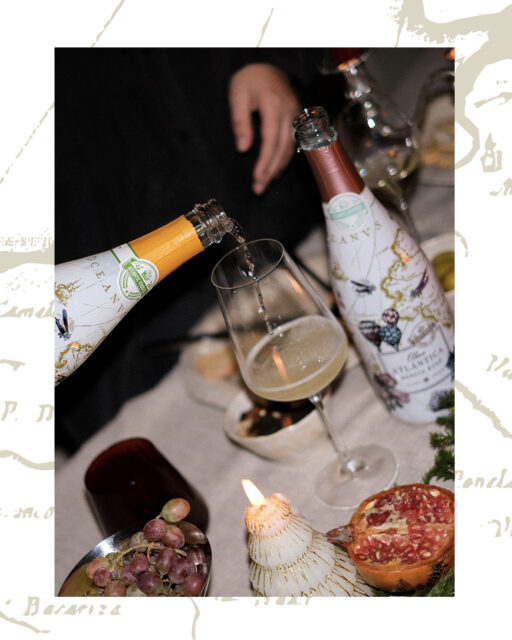 Estas fiestas, que no falten las burbujas… ni el alma. 💫
Brinda, celebra y deja que el frescor atlántico de nuestros bubbles te acompañe cada momento. 🎄🥂
#NavidadesAlmaAtlántica #NuncaSinAlma