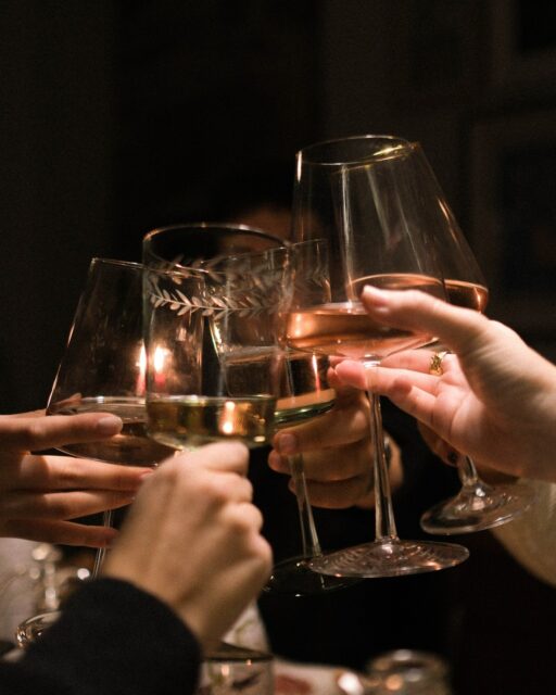 Bingo 2026:
☑️ Brindis improvisados
☑️ Viajes espontáneos
☑️ Fotos borrosas
☑️ “Una copa más”
☑️ Siempre Alma Atlántica
Vamos bien, ¿no? 🥂✨
#NuncaSinAlma