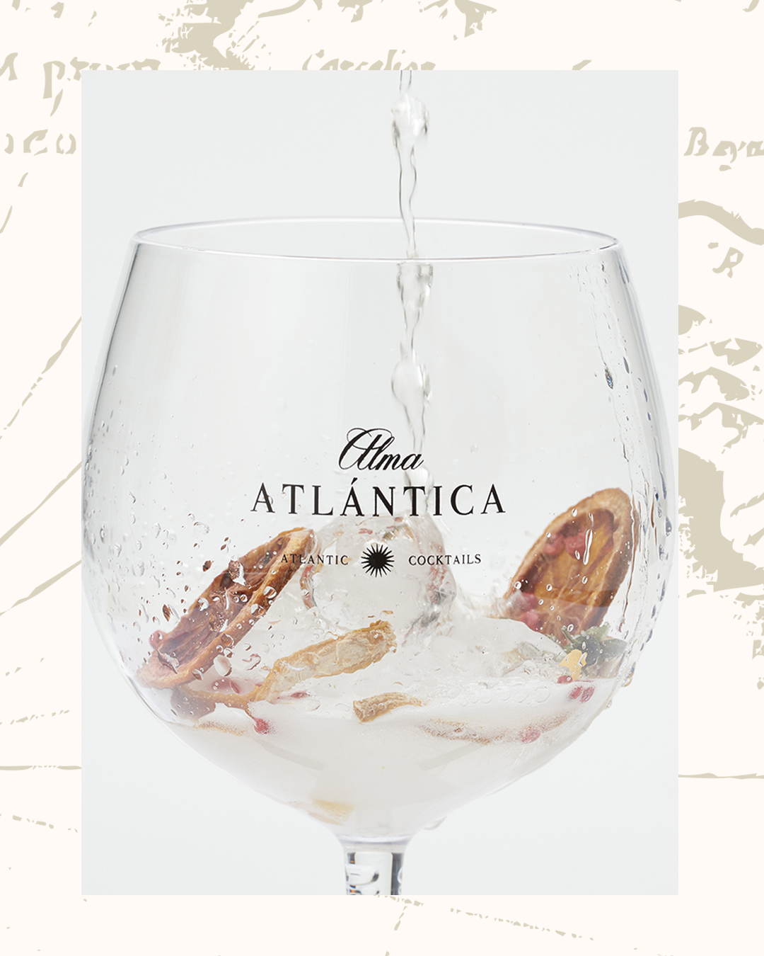 Porque no hace falta sol para disfrutar del Atlántico, solo Alma. 🥂🌊